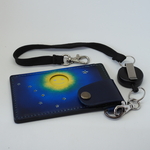 再販!!　マナカにぴったりパスケース　手染めで描く「星降る夜の満月」　カード２枚収納