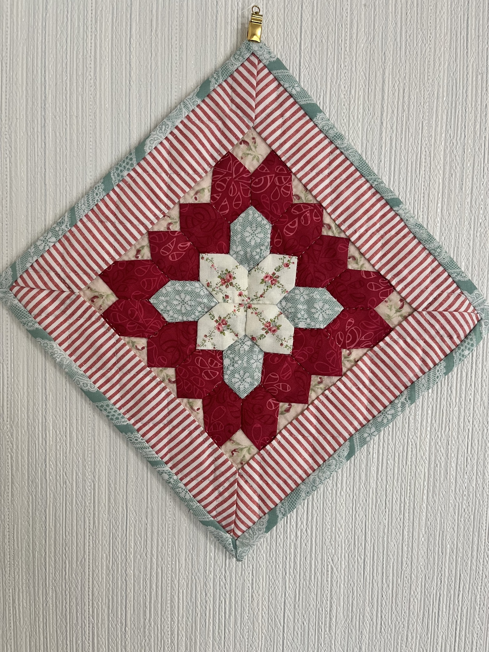 パッチワークキルト＊ピンクヘキサゴン - mint Gallery | minne