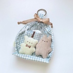 【ラムネ】前面クリアぬい巾着｜ポーチ ちびぬい はぴぬい  15cmぬい ぬいぐるみ ぬいポーチ 巾着袋 リボン コスメポーチ クリア くすみカラー 透明 PVC カラビナ 推し活