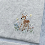 新作▷優しい場所を届ける小鹿と野の花のインテリアミニマット〜手刺繍〜