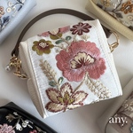 21日(土)21時🕘〜販売✨new🕊️インド刺繍リボン チャームポーチ♡ no.67  ボックスポーチ チャーム 便利なチャームポーチ✨3,280円