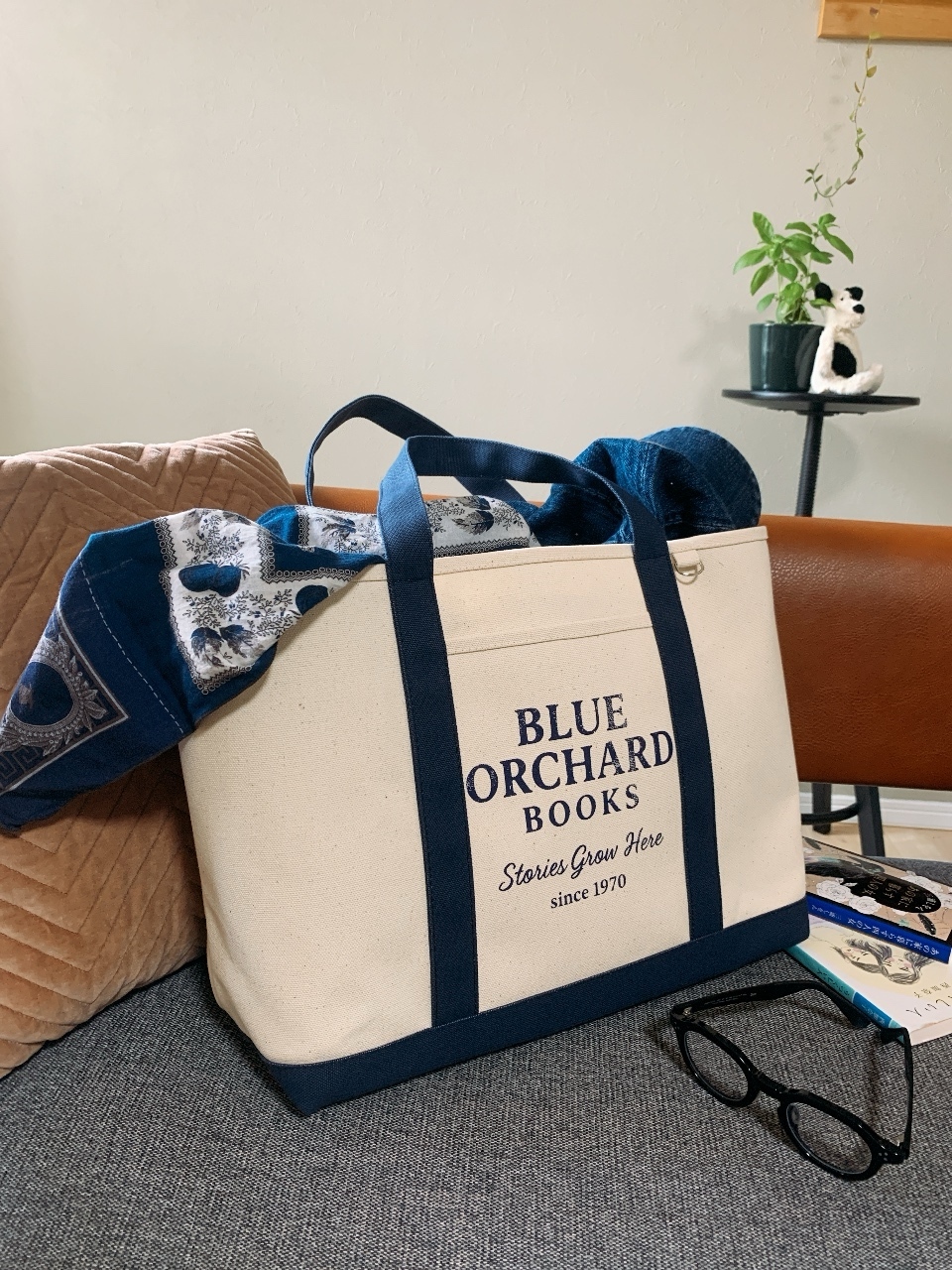林檎の木陰の本屋トート / Blue Orchard Books 　生成り×blue