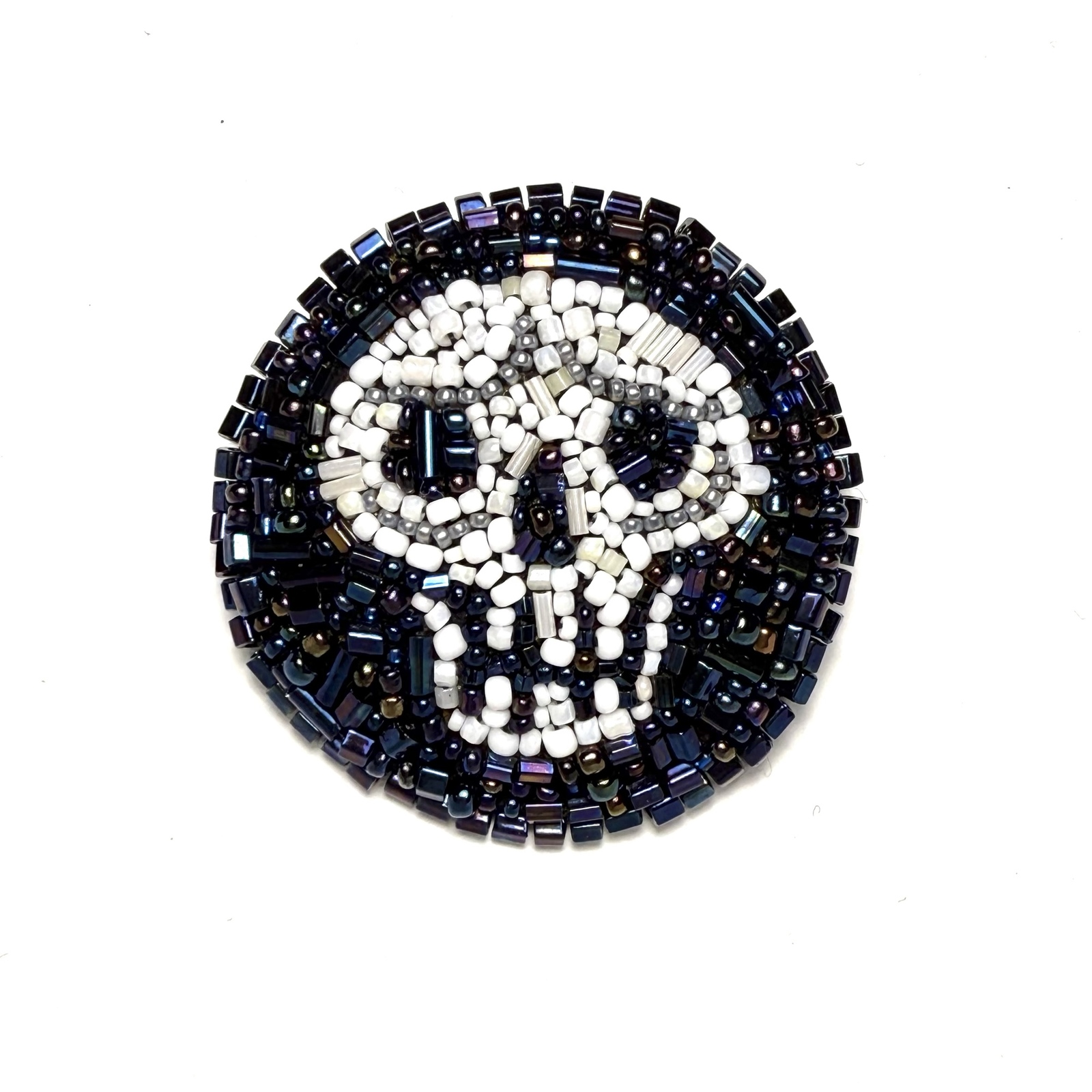 スカル ビーズ刺繍ブローチ