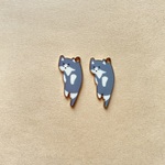 つままれねこのチャーム（ゴールド/ハチワレ/2個/25×12mm）