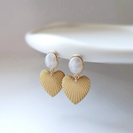 14KGF/ MOONSTONE VINTAGE RIBBED HEART STUD EARRINGS