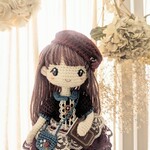 かぎ編み人形　24ｾﾝﾁ 　  薔薇のベレー帽の女の子
