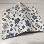 文庫本ブックカバー＊刺繍風お花
