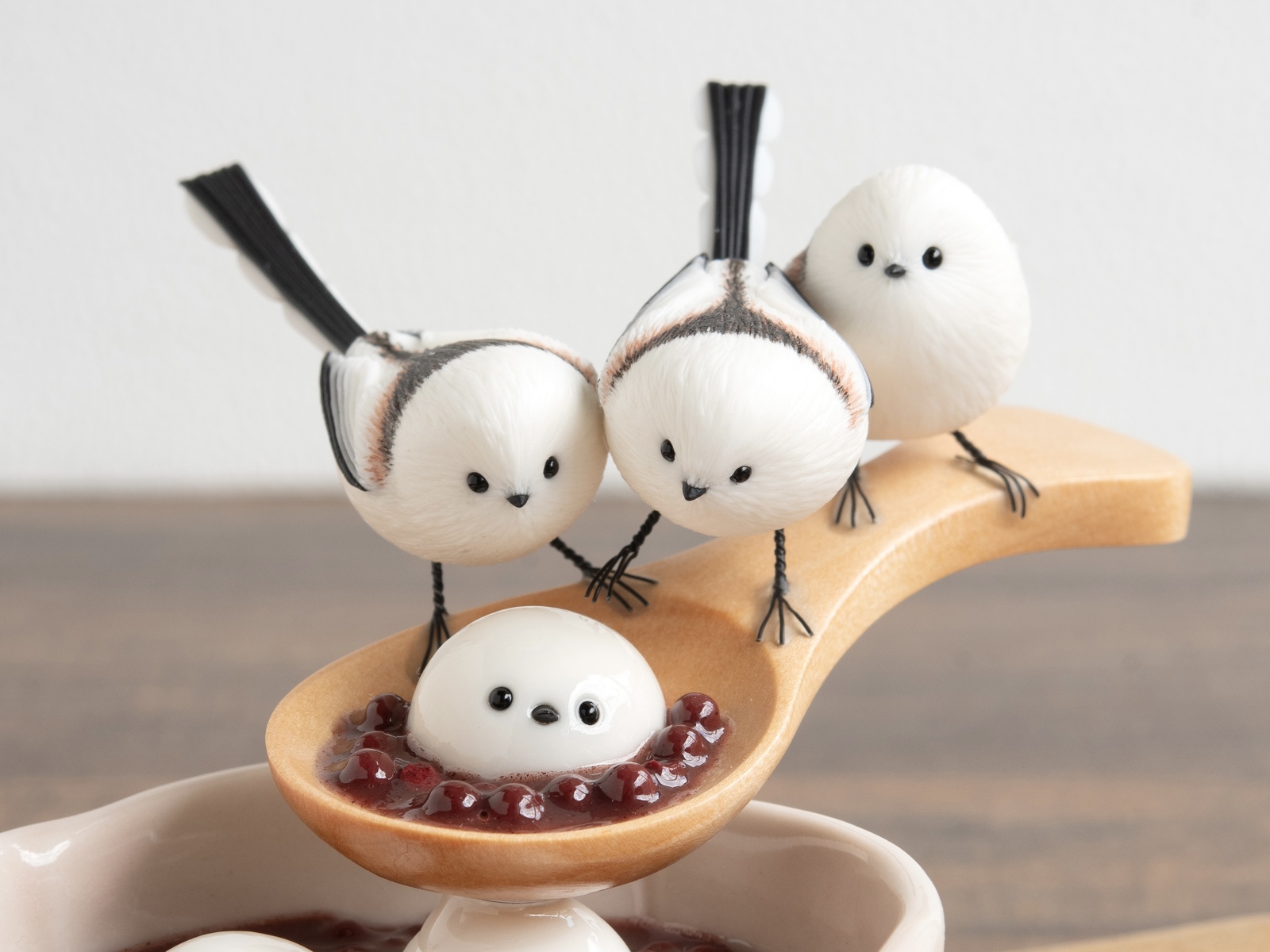 シマエナガと白玉ぜんざい 【部屋の中で野鳥観察シリーズ】 - orange