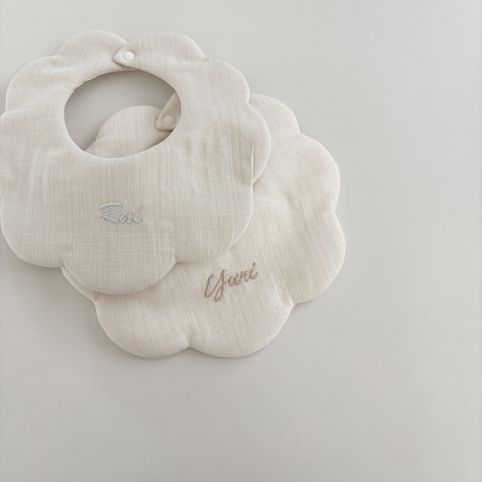 名入込み8カラー］mokumoku bib もくもくスタイ 名入れスタイ 名入れ