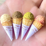 〈4点SET〉ミニチュアフード　コーンのアイスクリームたち