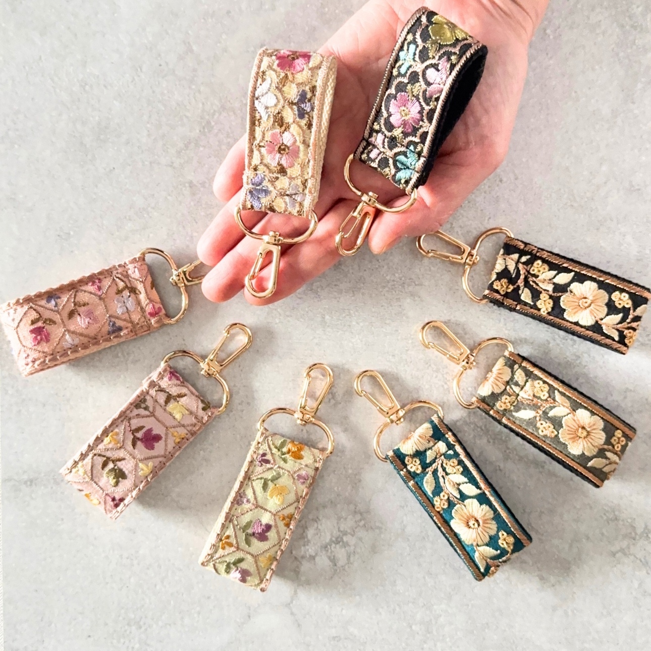 殿堂入り】インド刺繍リボン スマホショルダー ショルダー