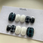 ネイビーのレトロチェックネイルチップ