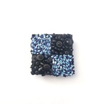 市松模様　Black & Blue　ビーズ刺繍ブローチ　スクエア