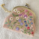 【訳あり×5】コットンリネンと刺繍の野の花のガーリーがま口