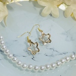 プチプラ-ゴールドフレームの星の立体　ビジュー入りピアス（イヤリング）【No.197】