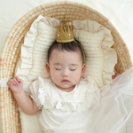 Classical gold crown 