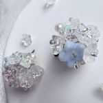 淡色ガラスの透ける紫陽花ブーケピアス／イヤリング透ける花束／平成レトロ／ゆめかわ／ブーケ／ウェディング／ブライダルアクセサリー／フラワー