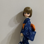セール！リカちゃん　藍色絞り風の柄の浴衣と煉瓦色の帯のセット　巾着付き