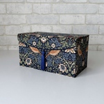 マスクケース＜カルトナージュ＞MODAウィリアムモリス いちご泥棒柄