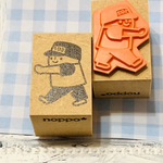 ラバースタンプ☆作業中のとーさん（左）　 20x30