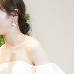 " Yu " ブライダルアクセサリー　結婚式　お呼ばれアクセサリー　ブライダルピアス/イヤリング　ウェディング ゴールド　フラワー　花　大ぶり　オケージョン