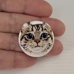 くるみボタンの刺繍ブローチ ☆ 猫タン