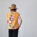 浴衣のTシャツブラウス（明るい橙色に花・L）　着物リメイク