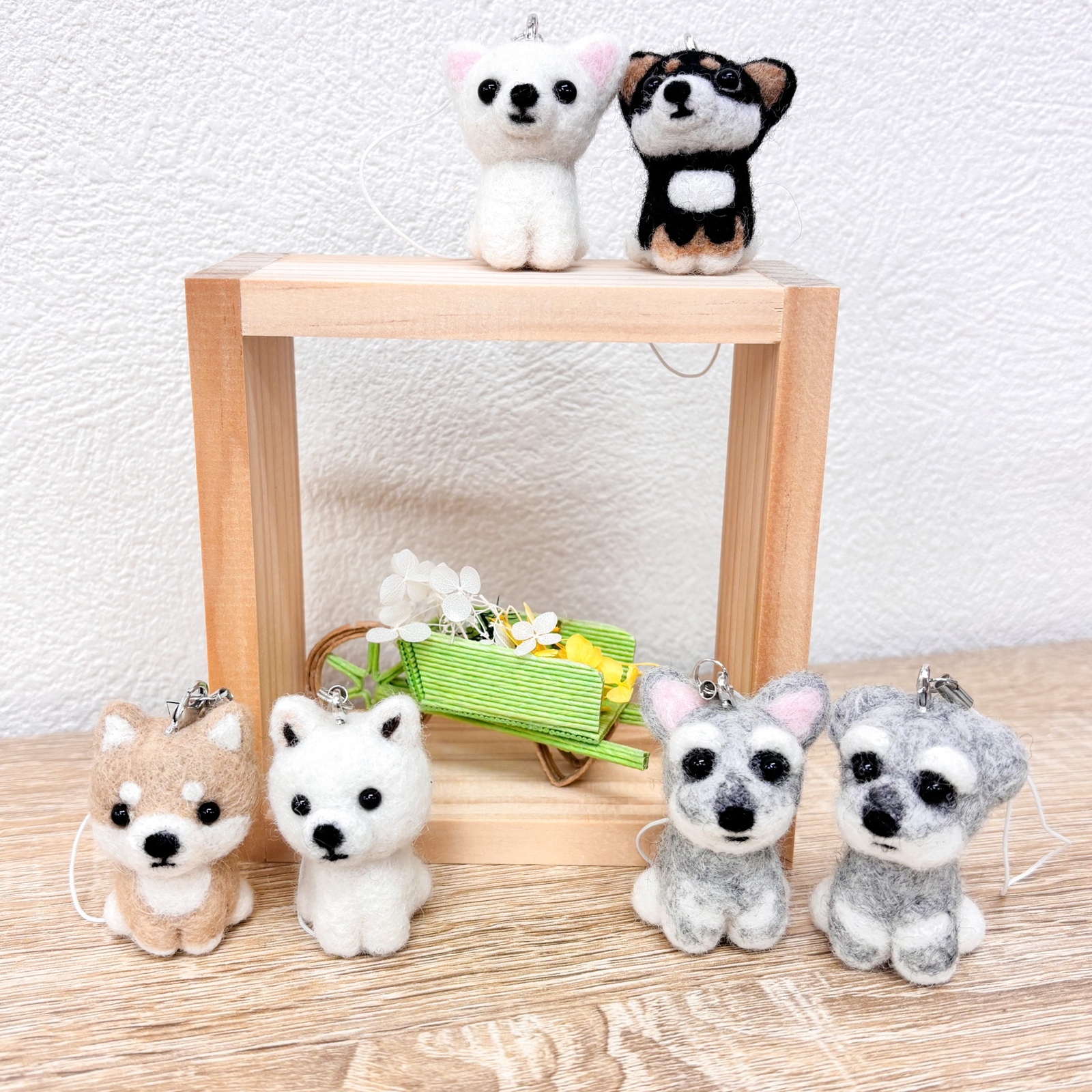 羊毛フェルトマスコット 吾輩は犬である マルチーズミックス