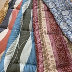 ふとん屋が作るハギレの長座布団 2025