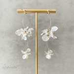 【fleurs〜ﾌﾙｰﾙ〜】ウェーブフラワーの耳飾り ピアス・イヤリング／ウェディング・ブライダル・結婚式・花嫁さまに
