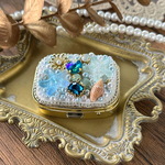 ビーズ刺繍のピルケース　Marin
