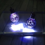 宇宙玉の電球 あなたの心を照らします  光る キーホルダー ネックレス