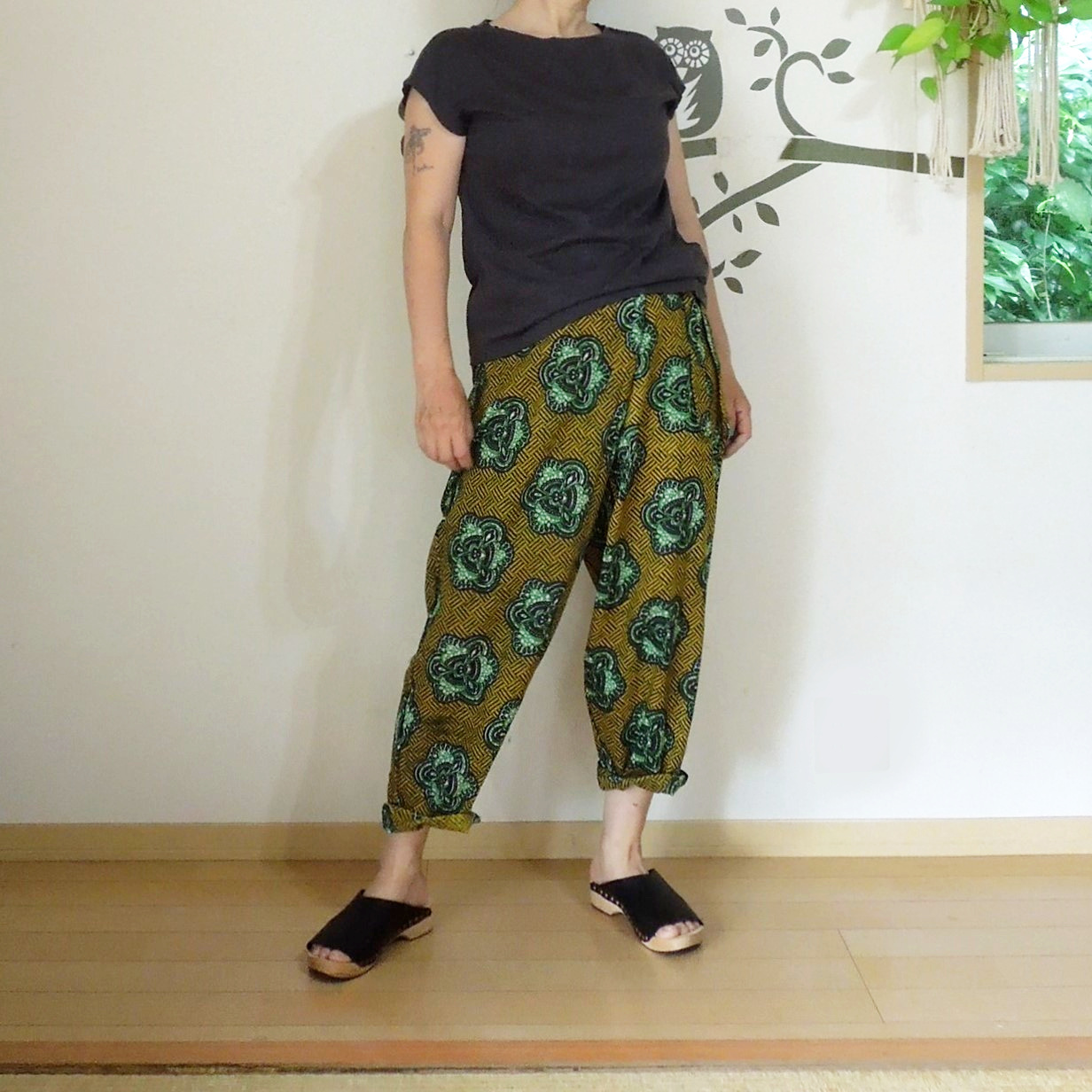 アフリカ布 アフリカンプリント ハンドメイド パンツ ハーフパンツ クロップド ショートパンツ アフリカ布 ハンドメイド ユニセックス | JUA