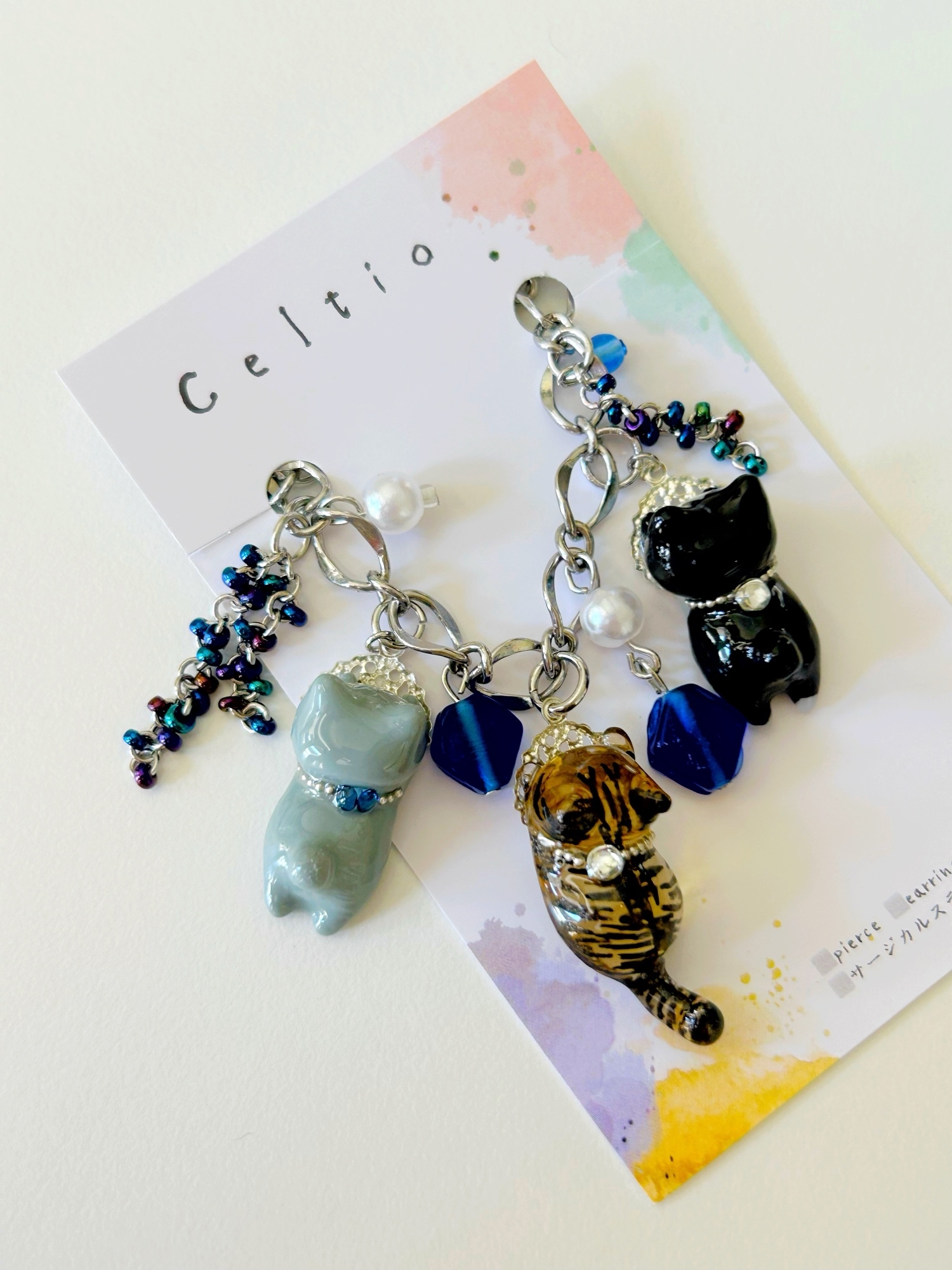 にゃこステ(ΦωΦ)様ねこちゃん青い薔薇とビジューレジンヘアゴム他 にゃこステ(ΦωΦ)様ねこちゃん青い薔薇とビジューレジンヘアゴム
