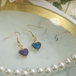 プチプラ-ブルーとパープルのラメ入りハートのピアス（イヤリング）【No.231】