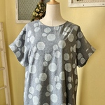 【SALE】変わり水玉デニムワンピース　紺色
