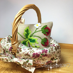🍓いちご刺繍のピンクッション【カゴ付き】
