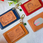 敬老の日　プレゼント　パスケース　定期入れ　交通系IC PASMO Suica 会員証　カードケース　クローバー　おじいちゃん　おばあちゃん　レーザー　名入れ　彫刻　孫　手書き　革　レザー　