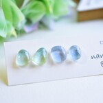 ふわりカラー【涼やかな夏】 レジンアクセサリー　小さな1粒イヤリング&ピアス　金属アレルギー対応　