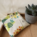 バネ口ラミネートポーチ　北欧風　くま