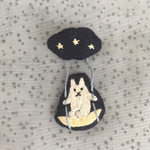 月のブランコブローチ  うさぎ