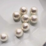 コットンパール国産　片穴　6mm（ホワイト）６個入り