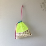 メッシュ巾着袋  33×30cm / お着替え袋