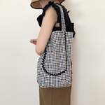 なみなみトートバッグ（黒）　洗える　ギンガムチェック　エコバッグ　サブバッグ　軽い　折りたたみ　収納　ポケット付き　A4サイズ　通学　通勤　春