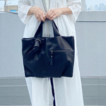 【一番人気】馬革＊ソフトで軽いトートバッグ＊シンプルブラック＊A4収納可＊ビッグハトメ＊アンティーク金具