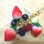 ベリーのスマホピアス＆ストラップ*定形外送料無料*