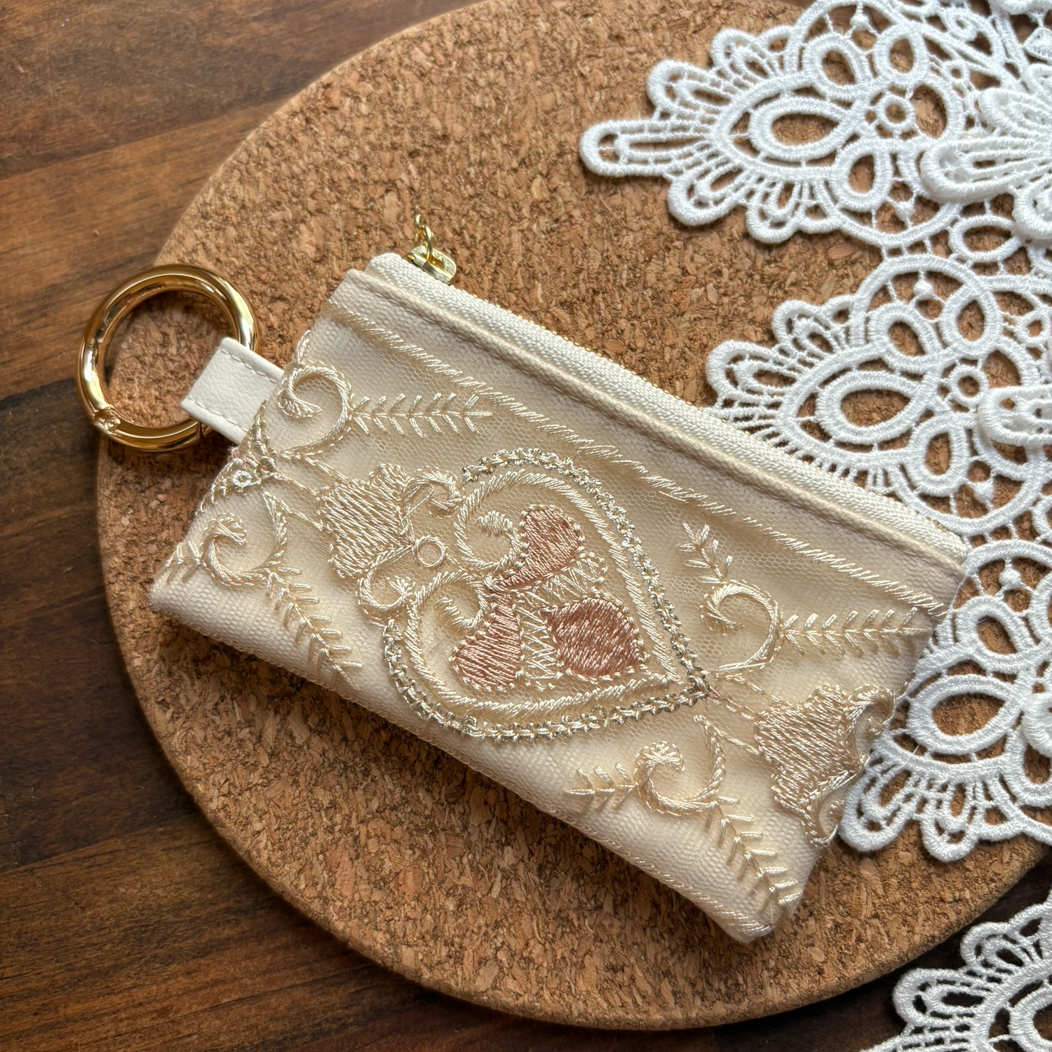 user_ffb2b6f0　キーケースコインケース　インド刺繍リボン×合皮 インド刺繍リボン - キーケースの人気通販 | minne byGMOペパボ
