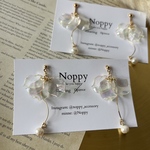 フラワーピアス 花びら オーロラ パール 淡水パール 揺れる ゴールド ピアス イヤリング イヤーカフ