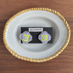 刺繍イヤリング/ピアス【紫とネオンイエローのおはな】