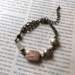 オレンジフェルドスパとレインボームーンストーンのブレスレット